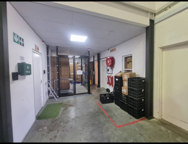 520M² WAREHOUSE TO LET IN AIRPORT INDUSTRIA